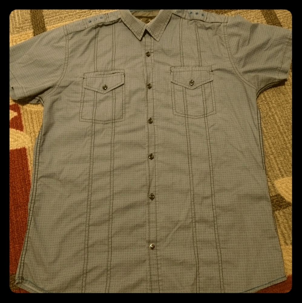 Drill boysM button down read sizing pls😊